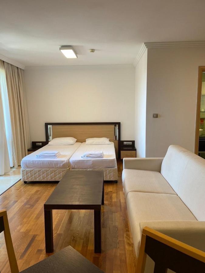 Private Apartments In Emerald Ravda Exteriér fotografie