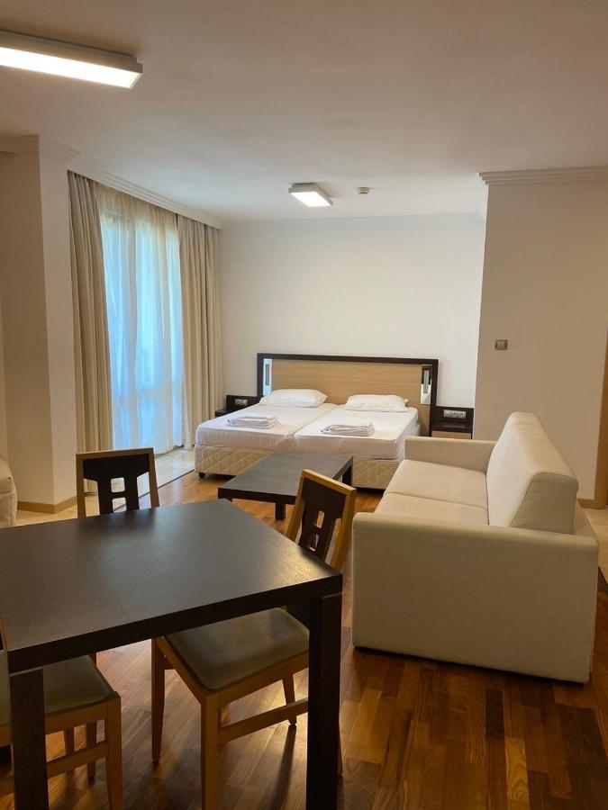 Private Apartments In Emerald Ravda Exteriér fotografie