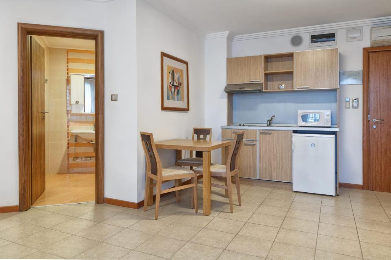 Private Apartments In Emerald Ravda Exteriér fotografie