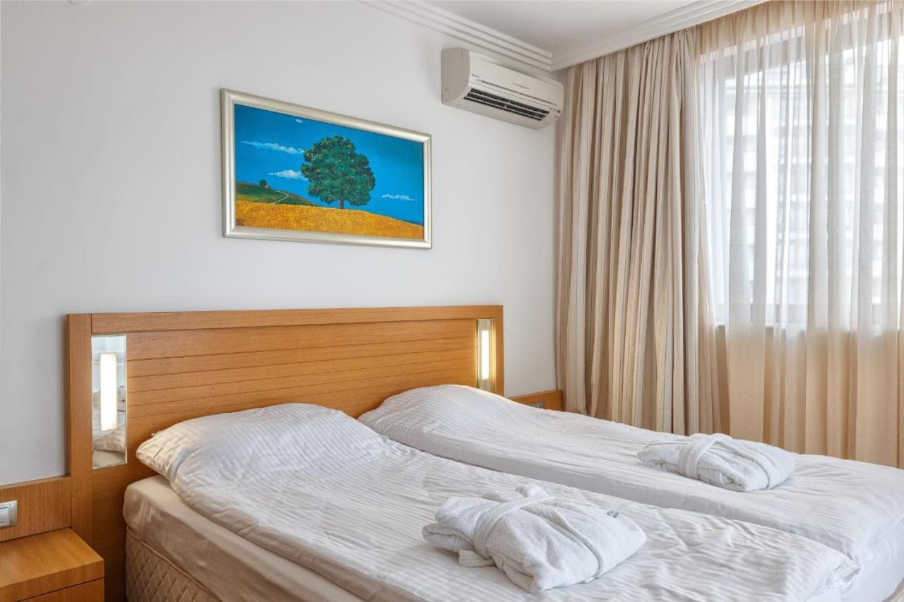 Private Apartments In Emerald Ravda Exteriér fotografie